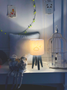 magasin luminaire lyon lampe quadripode chambre enfant gaze de coton nuage doré cadeau de naissance bébé
