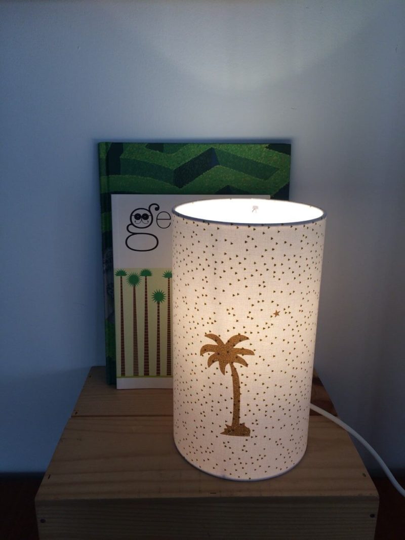 magasin luminaire lyon lampe totem chevet bureau abat jour decoration chambre enfant palmier or paillette