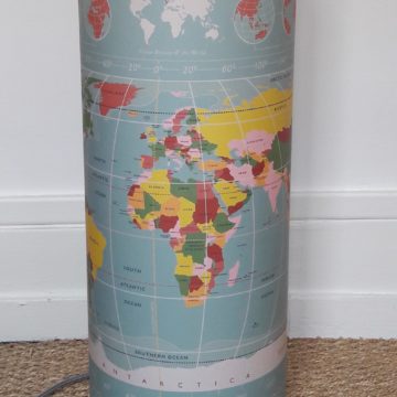 magasin luminaire lyon lampe totem tube decoration interieur chambre enfant carte monde world map wrapping paper