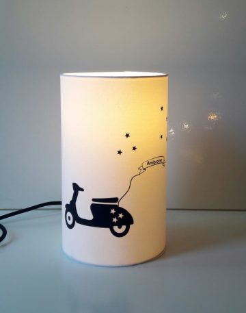 magasin luminaire lyon decoration lampe totem chambre enfant personnalisable chevet bureau scooter marine lampe deco