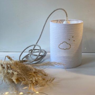 magasin luminaire lyon lampe baladeuse abat jour sur mesure decoration chambre enfant double gaze coton blanche nuage paillete or