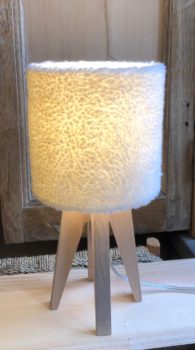 magasin luminaire lyon lampe a poser abat jour mouton decoration montagne interieur chalet