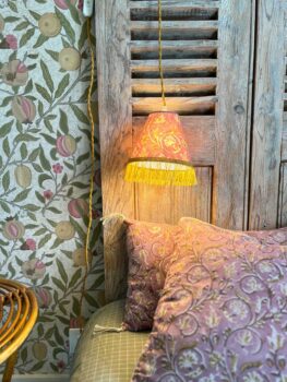 magasin luminaire lyon abat jour lampe chevet baladeuse decoration interieur tissu fleurs rose
