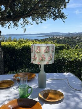 lampe ceramique rayures fleurs abat jour lyon decoration