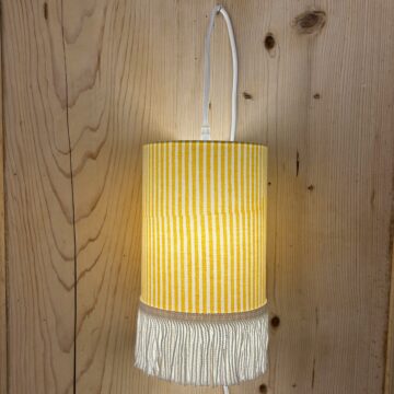 magasin luminaire lyon lampe abat jour decoration interieur chevet rayures jaune