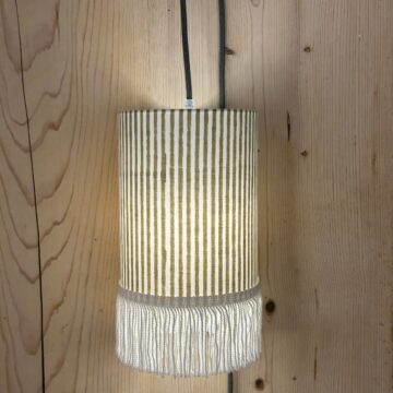 magasin luminaire lyon lampe abat jour decoration interieur chevet rayures kaki