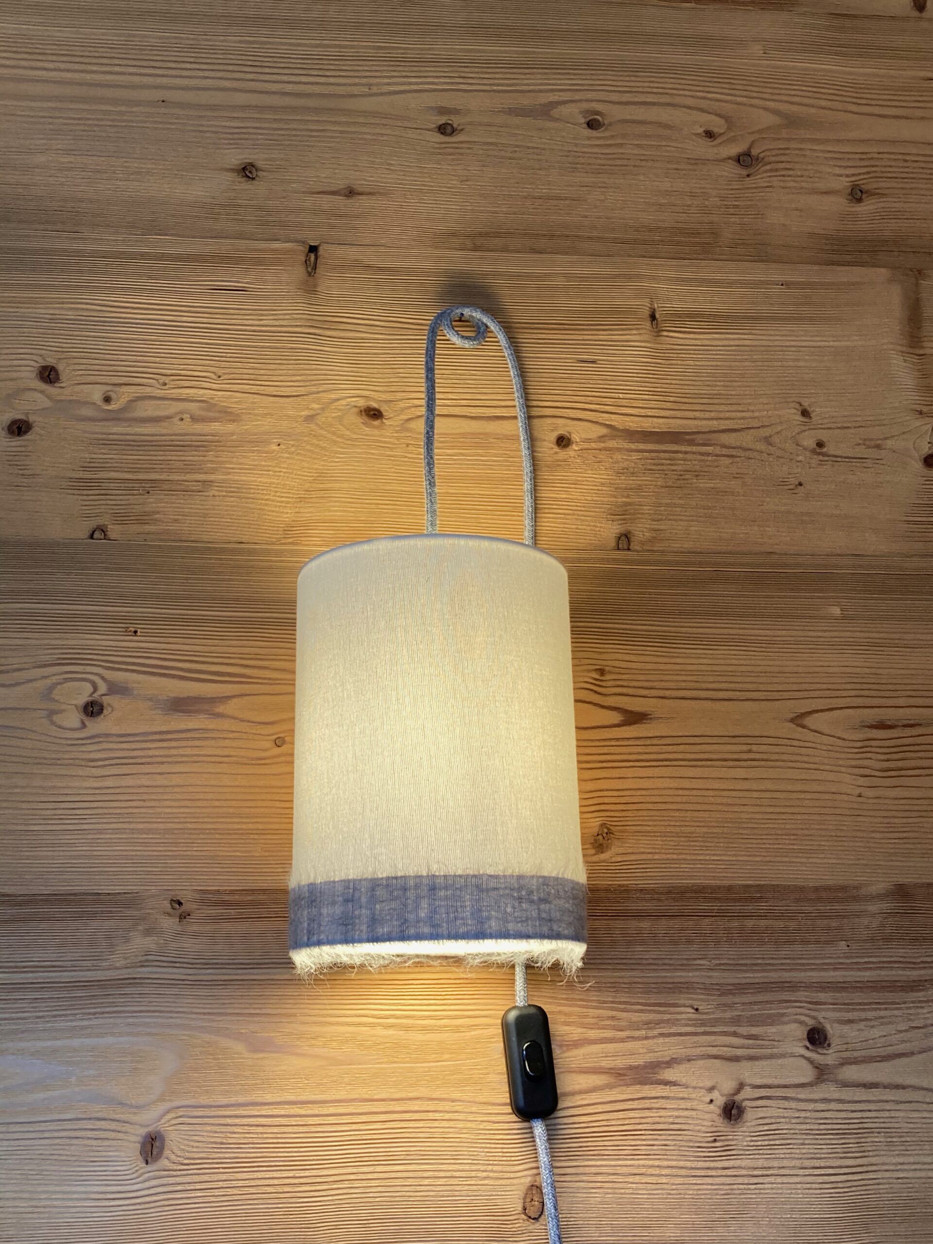 magasin luminaire lyon lampe baladeuse ruban angora chevet decoration montagne grise