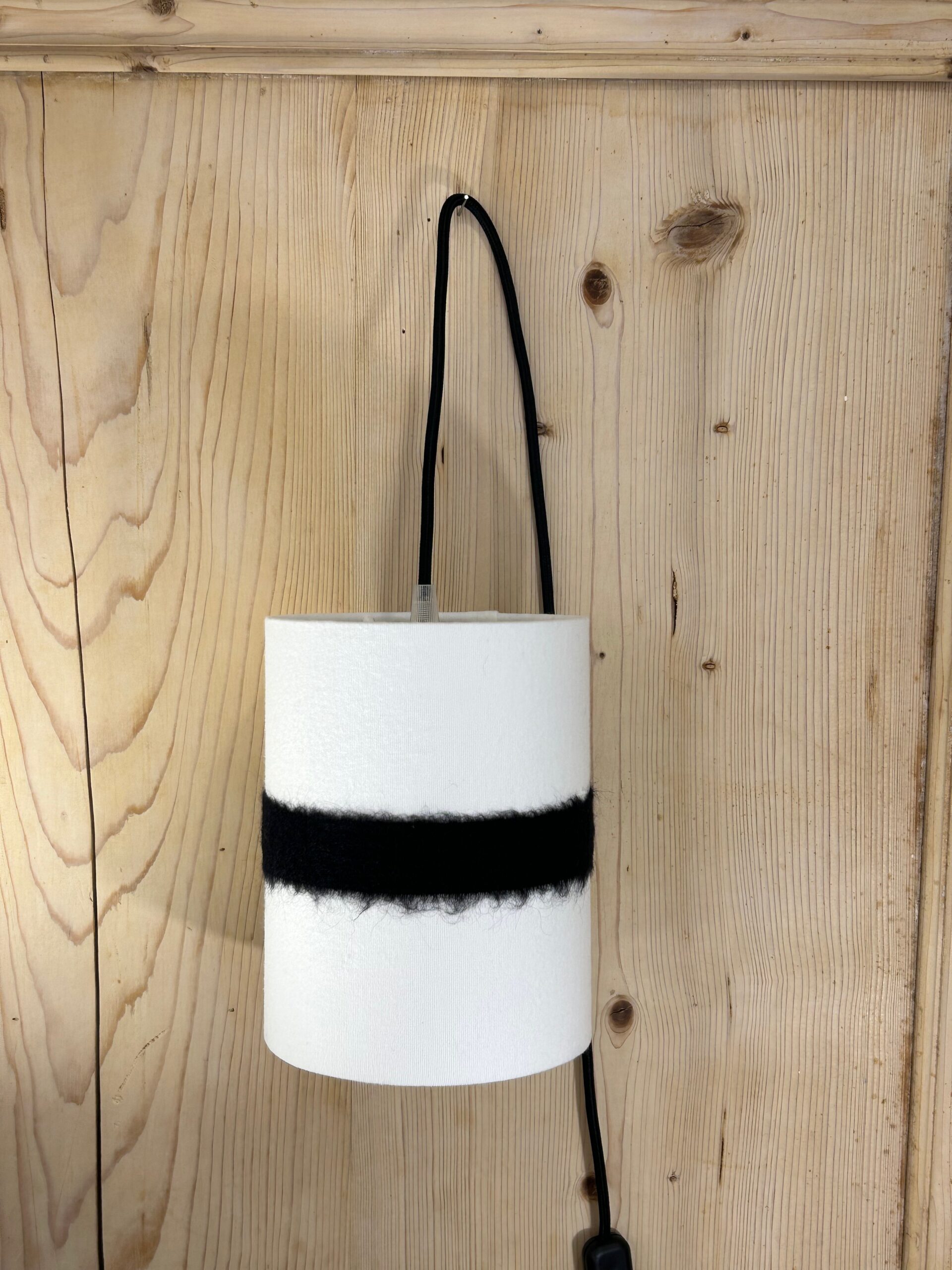 magasin luminaire lyon lampe baladeuse ruban angora chevet decoration montagne noir